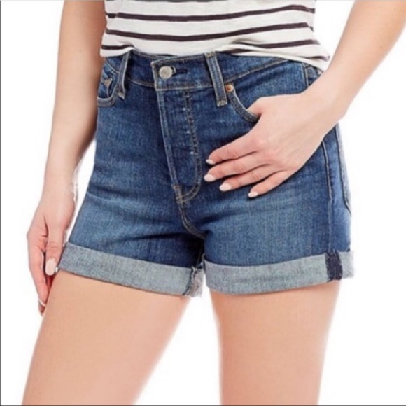 Levi’s Wedgie Denim Shorts - Picture 3 of 10